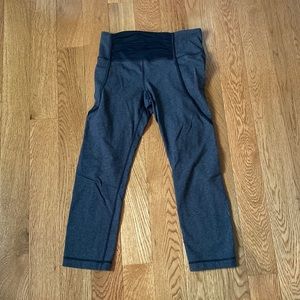 Lululemon grey capri leggings